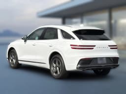 Genesis GV70 2.5T AWD 2027 — side view