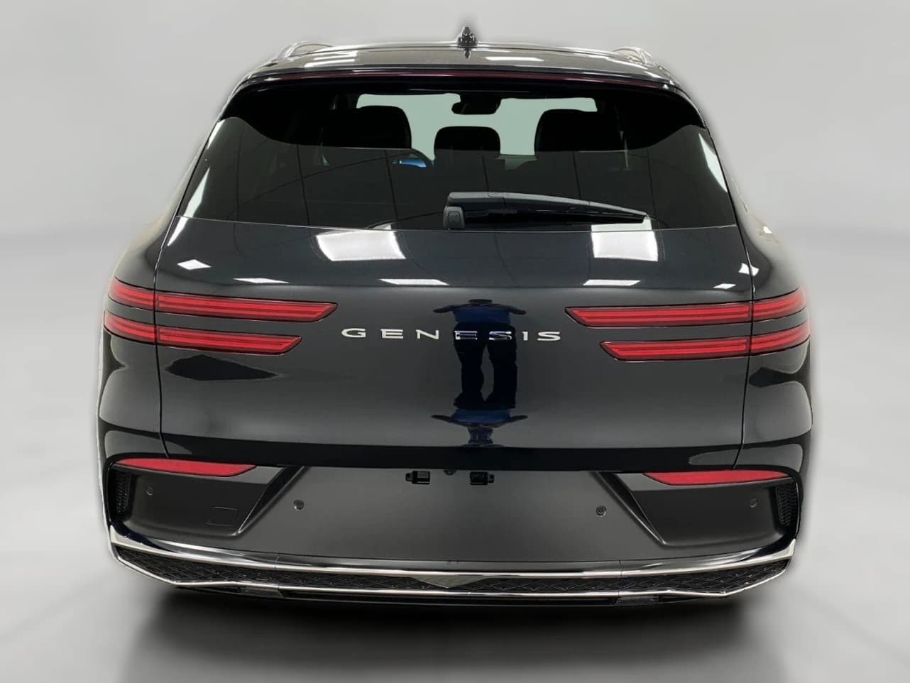 Genesis GV70 2.5T Select AWD 2027 — side view