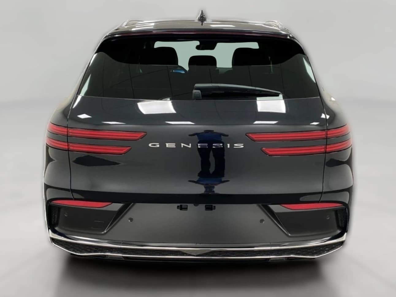 Genesis GV70 2.5T Select AWD 2027 — side view