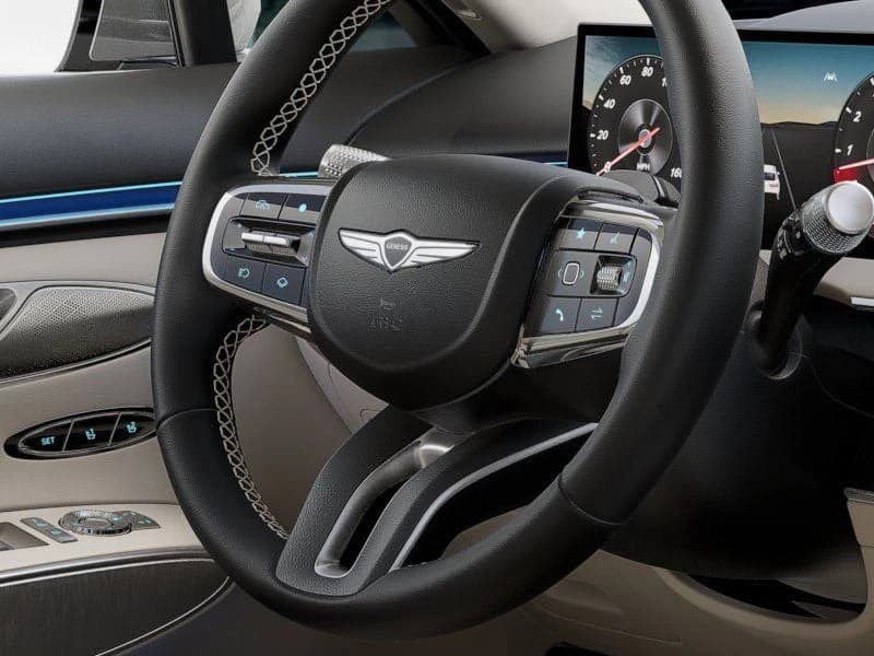 Genesis GV70 2.5T Select AWD 2027 — side view
