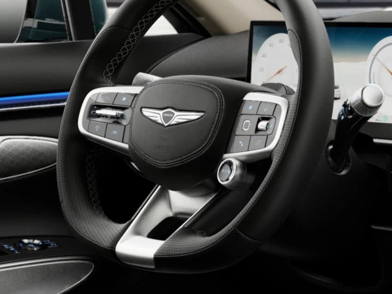 Genesis Electrified GV70 19" AWD 2027 — side view