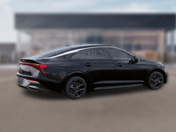 Kia K5 LXS Auto FWD 2026 — side view