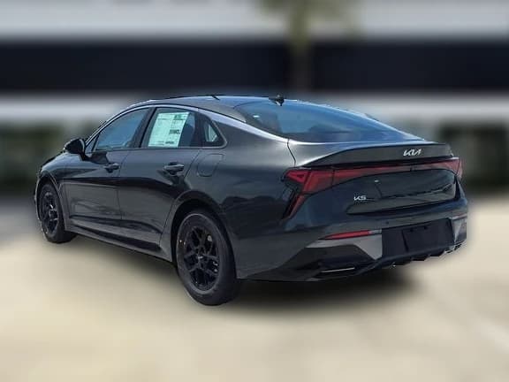 Kia K5 LXS Auto FWD 2026 — side view
