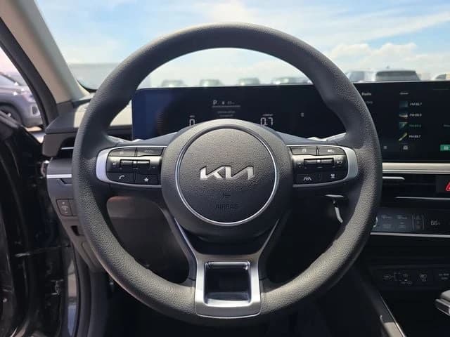 Kia K5 LXS Auto FWD 2026 — side view