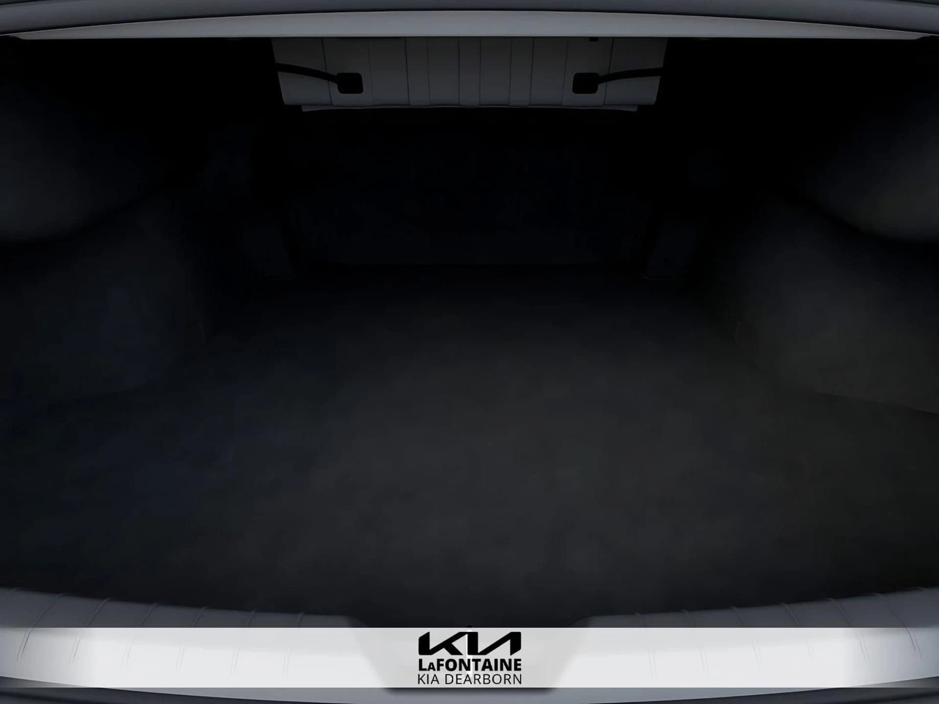 Kia K5 LXS Auto FWD 2026 — side view