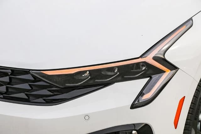 Kia K5 GT-Line Auto FWD 2026 — side view