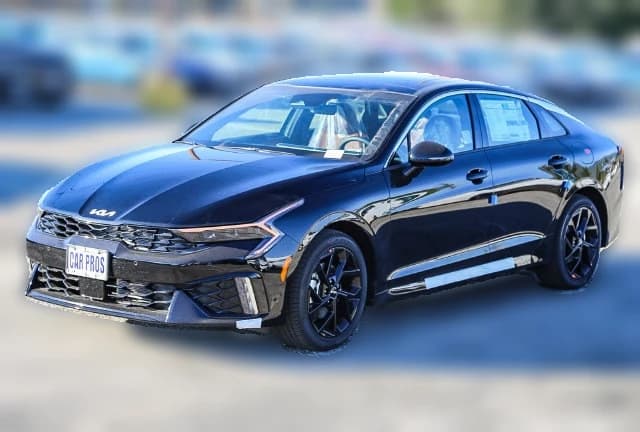 Kia K5 GT-Line Auto FWD 2026 — side view