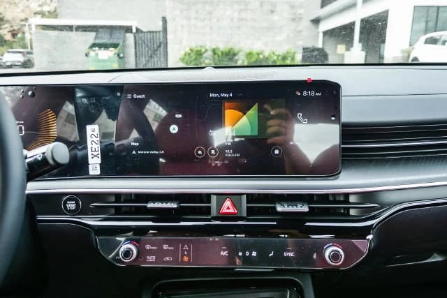 Kia K5 GT-Line Auto FWD 2026 — side view