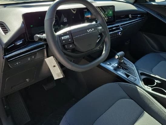 Kia Niro LX FWD 2027 — side view