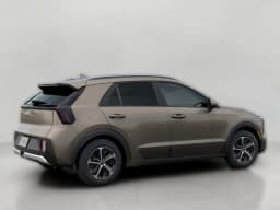 Kia Niro LX FWD 2027 — side view