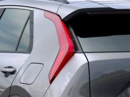 Kia Niro LX FWD 2026 — side view