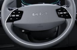 Kia Niro LX FWD 2026 — side view