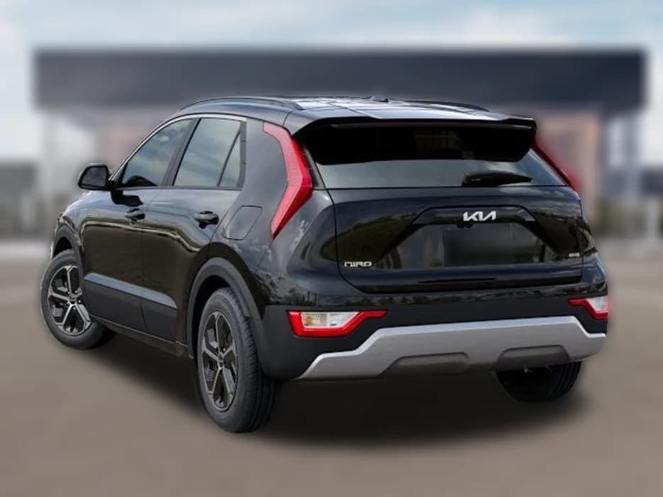 Kia Niro LX FWD 2025 — side view