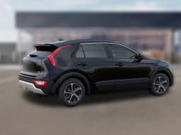 Kia Niro LX FWD 2025 — side view