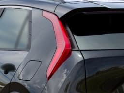 Kia Niro LX FWD 2025 — side view