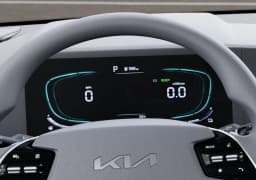 Kia Niro LX FWD 2025 — side view