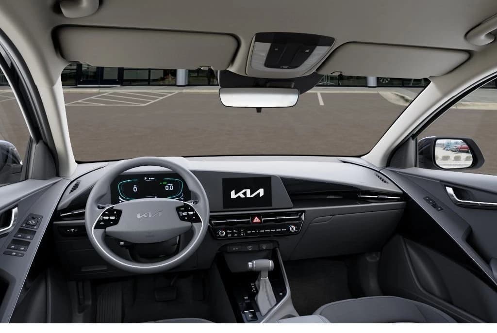 Kia Niro LX FWD 2026 — side view