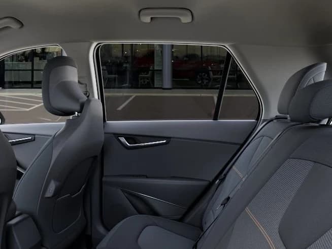 Kia Niro LX FWD 2026 — side view