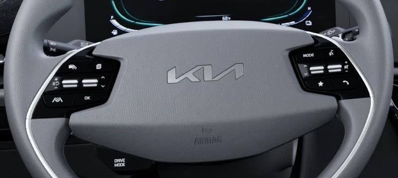 Kia Niro LX FWD 2026 — side view