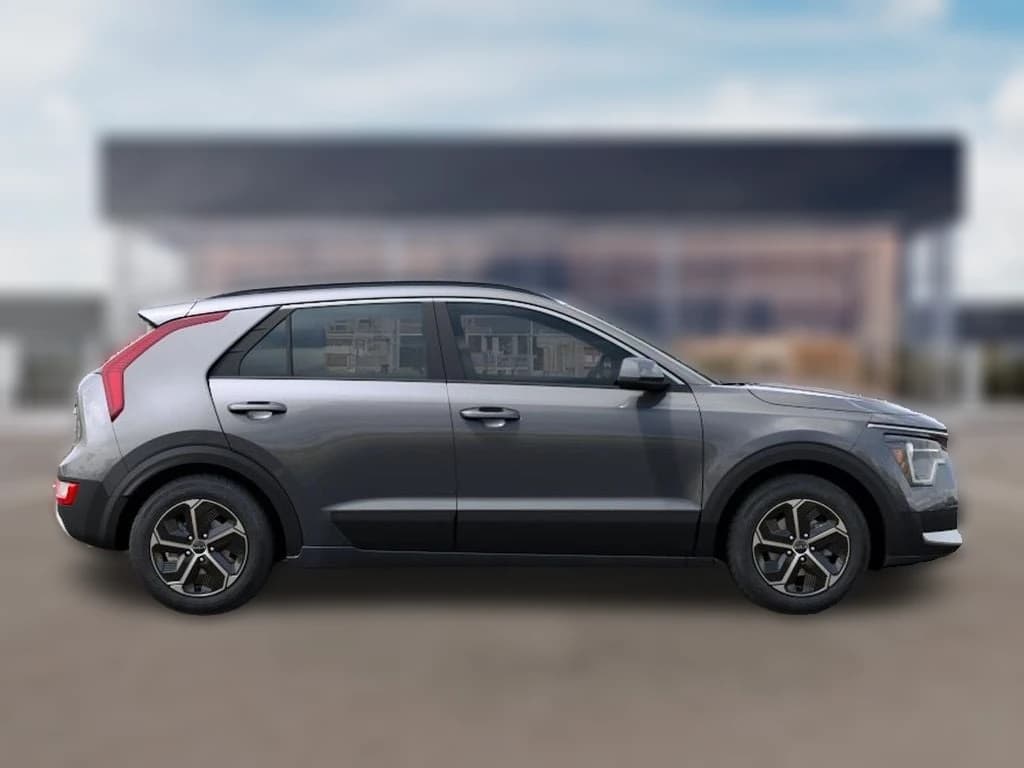 Kia Niro LX FWD 2026 — side view