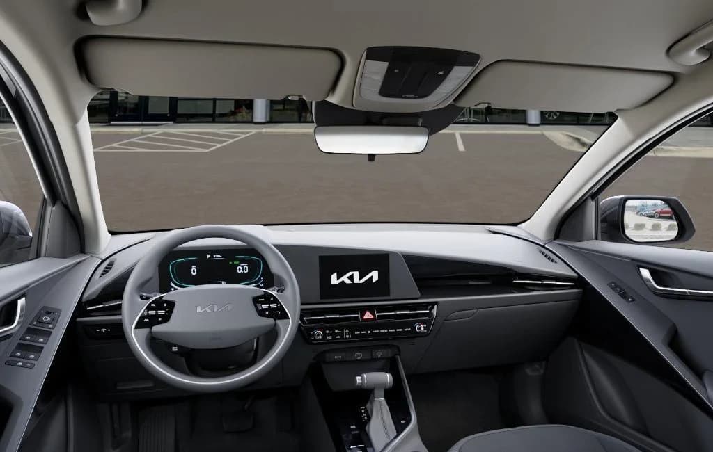 Kia Niro LX FWD 2026 — side view