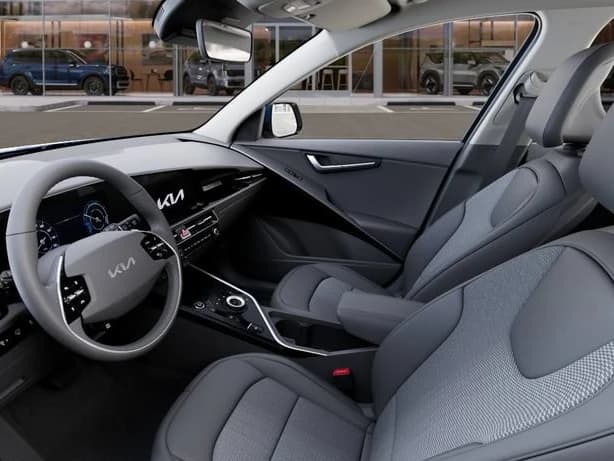 Kia Niro EV Wind FWD 2026 — side view