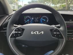 Kia Niro EV Wind FWD 2026 — side view