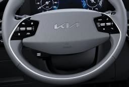 Kia Niro EV Wind FWD 2026 — side view