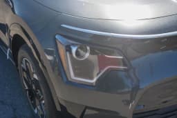 Kia Niro EV Wind FWD 2026 — side view