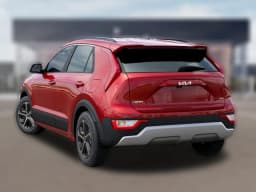 Kia Niro EX FWD 2026 — side view