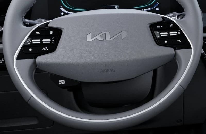 Kia Niro EX FWD 2026 — side view