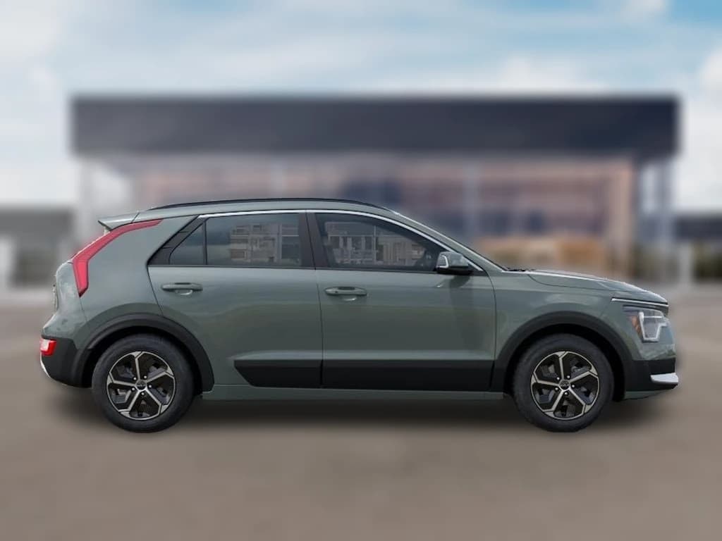Kia Niro EX FWD 2026 — side view