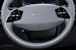 Kia Niro EX FWD 2026 — side view