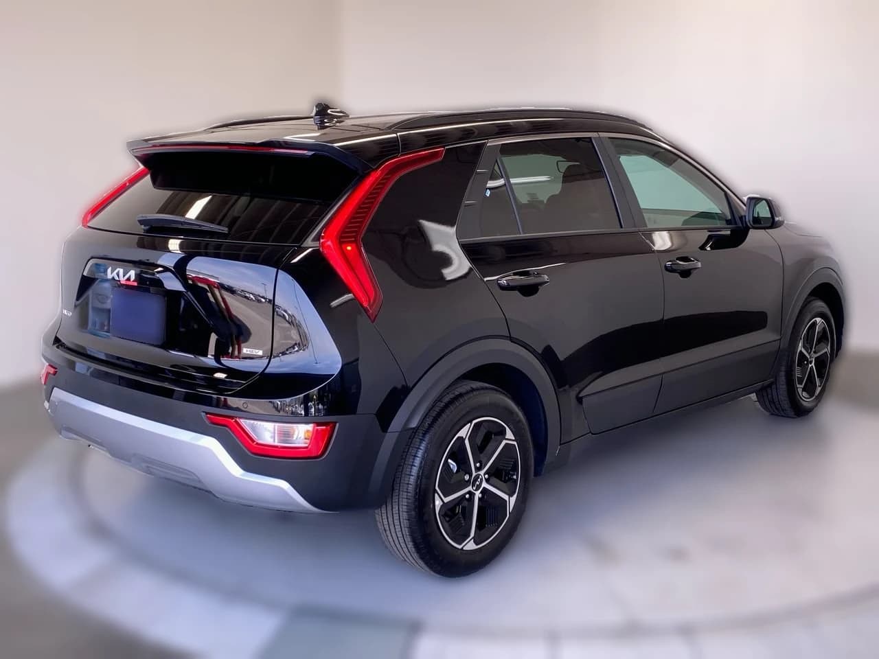 Kia Niro EX FWD 2026 — side view
