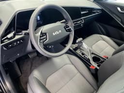 Kia Niro EX FWD 2026 — side view