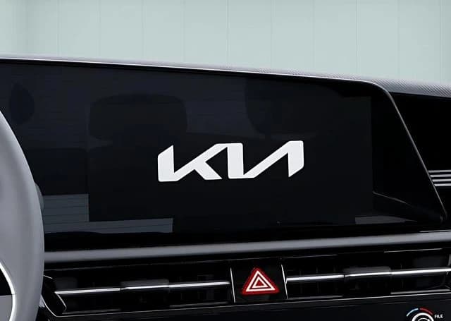 Kia Niro EX FWD 2026 — side view