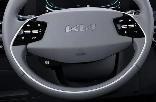 Kia Niro EX FWD 2026 — side view