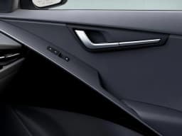 Kia Niro EX FWD 2026 — side view