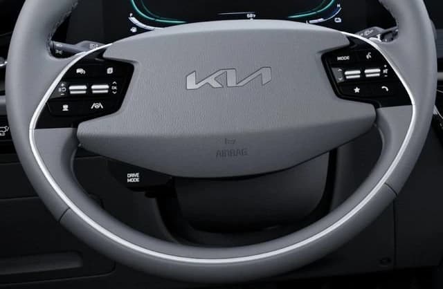 Kia Niro EX FWD 2026 — side view