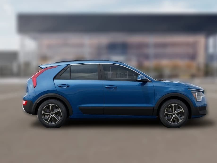 Kia Niro EX FWD 2026 — side view