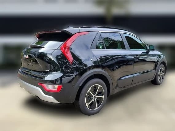 Kia Niro EX FWD 2026 — side view