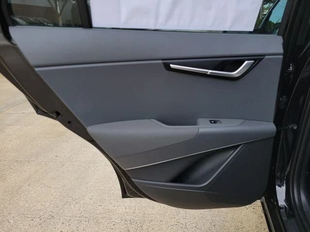 Kia Niro EX FWD 2026 — side view