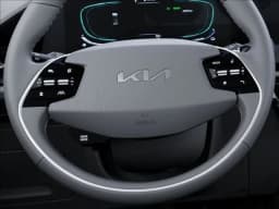 Kia Niro EX FWD 2026 — side view