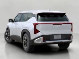 Kia Seltos LX FWD 2027 — side view