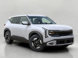 Kia Seltos LX FWD 2027 — side view
