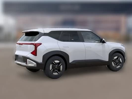 Kia Seltos LX FWD 2027 — side view