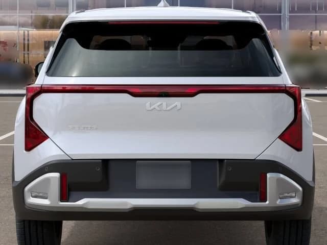 Kia Seltos LX FWD 2027 — side view