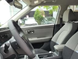 Kia Seltos LX FWD 2027 — side view