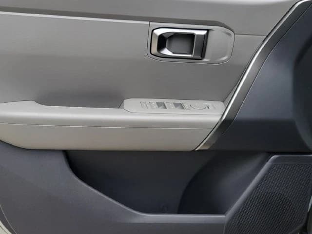 Kia Seltos LX FWD 2027 — side view