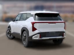 Kia Seltos LX FWD 2027 — side view